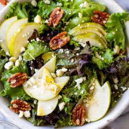 Autumn Salad with Pears and Gorgonzola