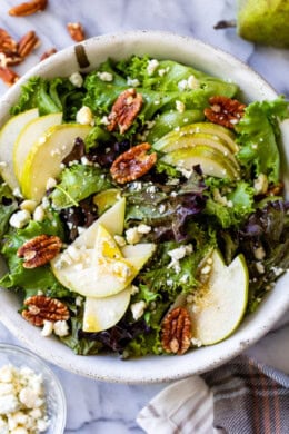Autumn Salad with Pears and Gorgonzola