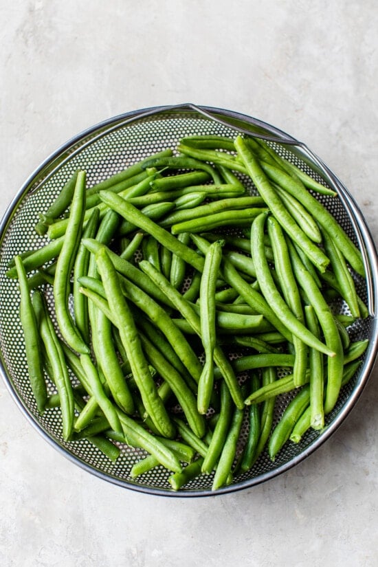 green beans in mesh