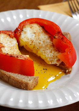 As I was thumbing through Everyday Food Magazine, I came across this recipe that I think is brilliant! It's like an egg-in-a-hole, but lighter and for those of you not eating carbs or gluten-free, a great alternative!