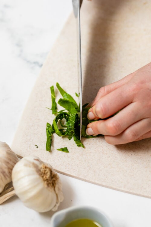 hot to cut collard greens