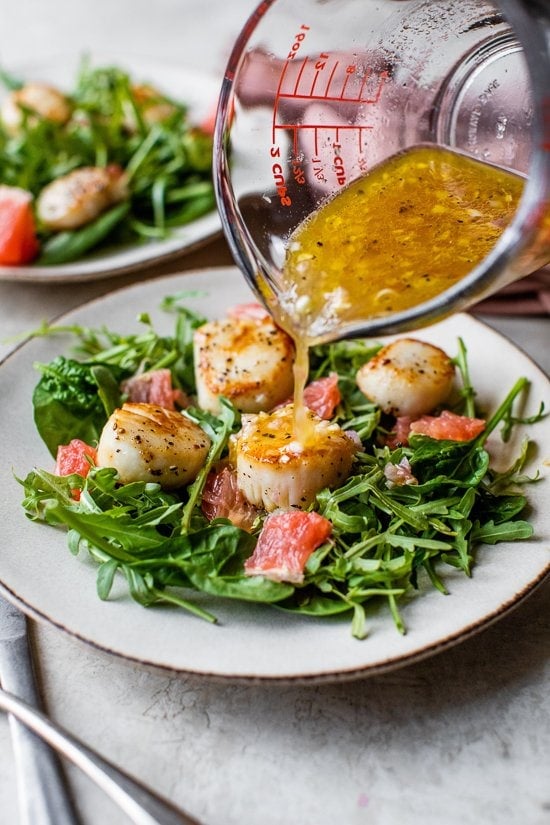 Seared Scallops, Grapefruit, Arugula and Spinach Salad