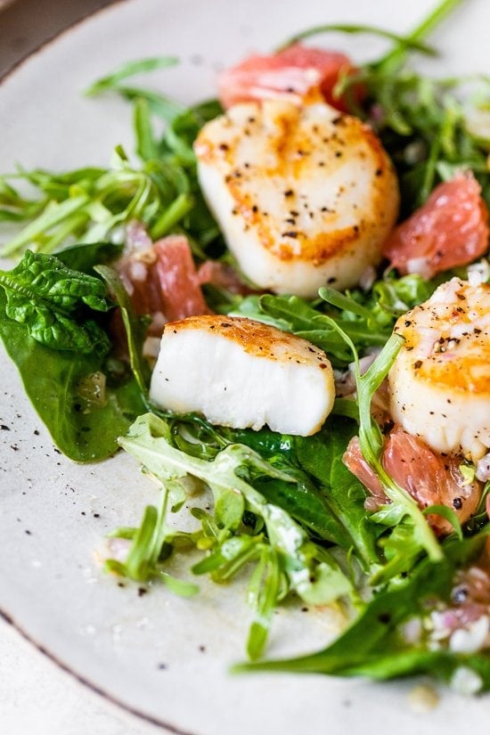 Seared Scallops, Grapefruit, Arugula and Spinach Salad