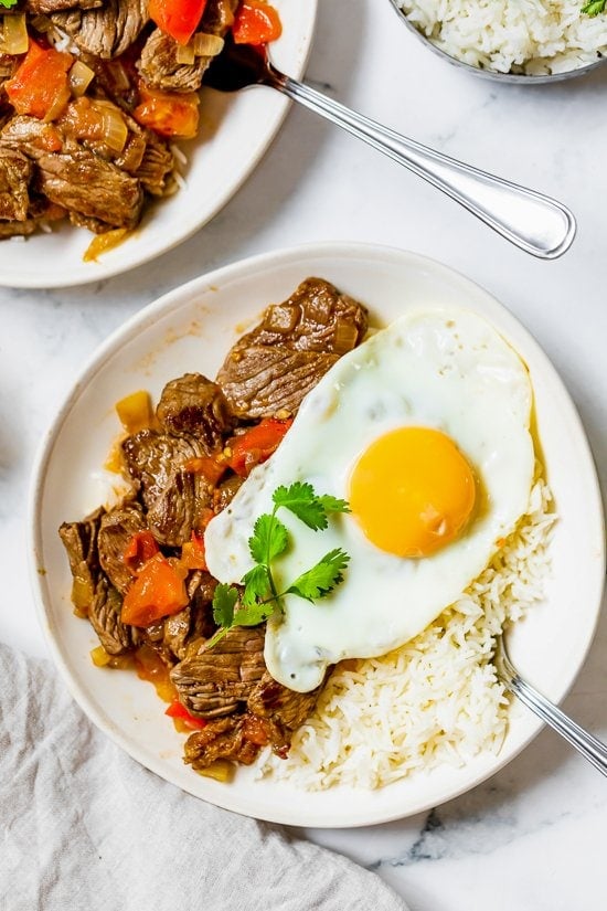 Carne en Bistec a caballo