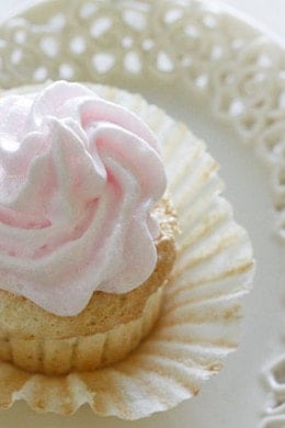 OK folks, hope you are all enjoying your Cinco De Mayo recipes, but I have not forgotten that Mother's Day in only a few short days. Why not make your Mom the sweetest, light and airy angel foods cupcake you'll ever taste!