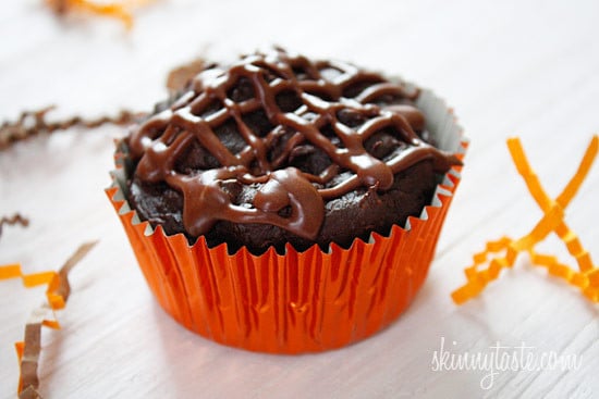 Chocolate addicts are going to love me for this one! These cupcakes are super moist and delicious, and they are so easy to make.
