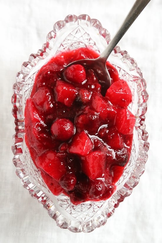 3-ingredient cranberry sauce with pear and honey