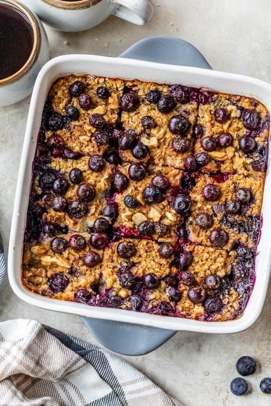 Baked Oatmeal with Blueberries and Bananas