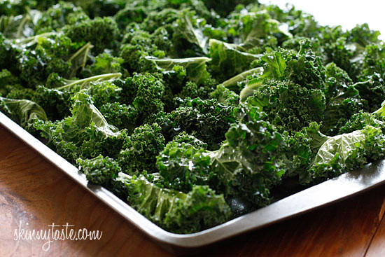 Delicious and easy to make baked kale chips with parmesan makes this a great low-fat, low-calorie, low-carb, gluten-free, vegetarian, and antioxidant rich snack.