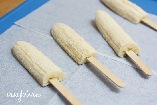 Frozen Banana Popsicles are such a fun summer treat for the kids and grown-ups too!