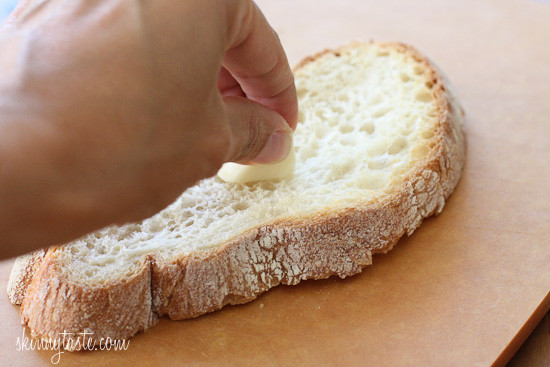 Pan con Tomate or Spanish Tomato Bread – This is what happens when I have a crusty loaf of bread and some fresh ripe tomatoes in my garden!