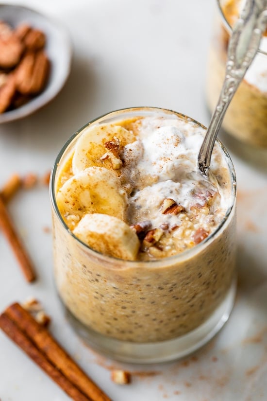 pumpkin oatmeal with bananas