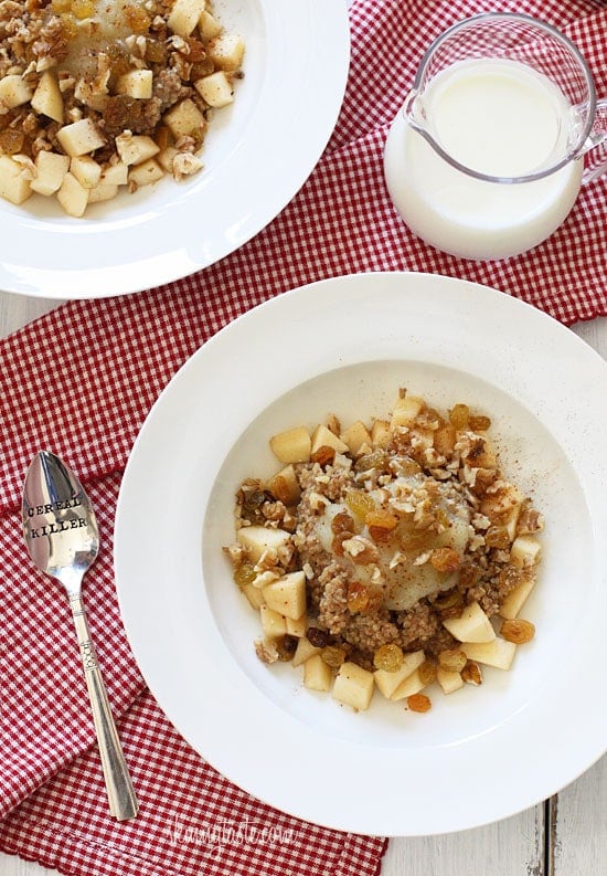 Apples and Cinnamon Breakfast Quinoa Apple cinnamon breakfast quinoa – quinoa for breakfast you ask? Well yes, quinoa served warm, with it's nutty taste and chewy texture, pairs beautifully with fresh crisp autumn apples, golden raisins, pecans, warm milk, vanilla and cinnamon – a delightful breakfast that is both protein packed and comforting.