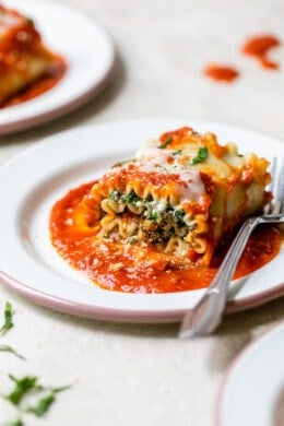 Mushroom Kale Lasagna Rolls