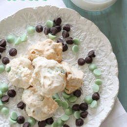 Easy light and airy cookies made with only 5 ingredients! If you like the combination of mint chocolate chip, then you'll love these little meringue clouds.