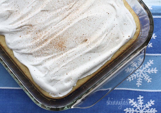 This skinny eggnog cake is so delicious. Simply combine a yellow box cake mix with nutmeg, Chobani, water, egg whites and you'll have a perfect holiday dessert!