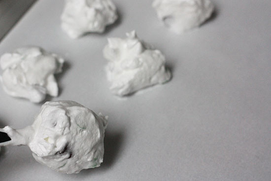 Easy light and airy cookies made with only 5 ingredients! If you like the combination of mint chocolate chip, then you'll love these little meringue clouds.