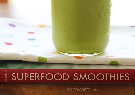 Start the morning RIGHT with this super delicious, creamy green smoothie made with frozen banana, baby spinach, fresh mango, hemp seeds and almond milk.