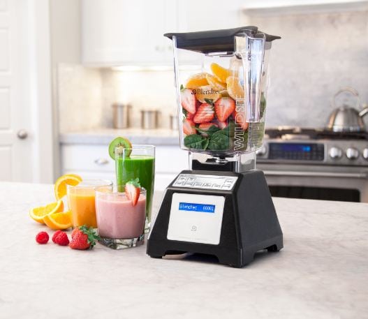 Blendtec Blender This peach and banana green smoothie with hemp seeds and baby spinach is a quick and nutritious breakfast without having to cook a thing!