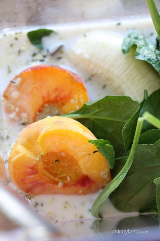 This peach and banana green smoothie with hemp seeds and baby spinach is a quick and nutritious breakfast without having to cook a thing!