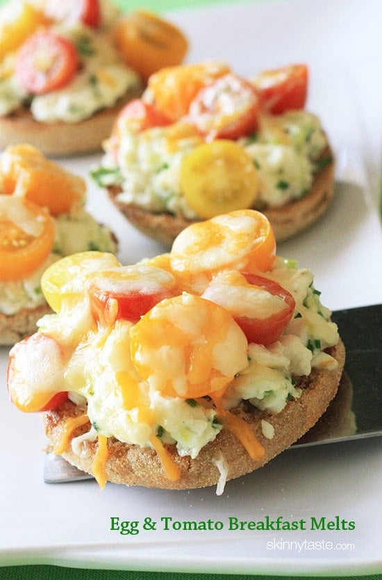 Easy open faced egg and tomato breakfast melts – Sandwiches made on whole wheat English muffin, egg whites and scallions, topped with tomatoes and melted cheese.