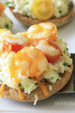 Easy open faced egg and tomato breakfast melts – Sandwiches made on whole wheat English muffin, egg whites and scallions, topped with tomatoes and melted cheese.