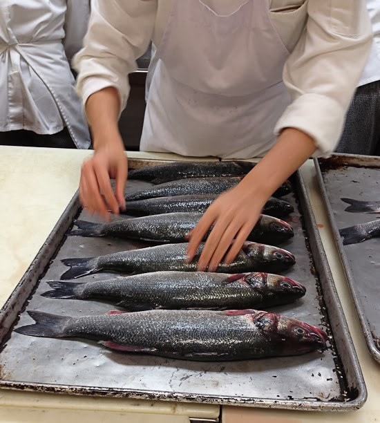 These Ceviche Cucumber Cups are made with fresh raw fish (shellfish), lime juice, onions and cilantro, making it gluten-free, paleo friendly and low-carb!