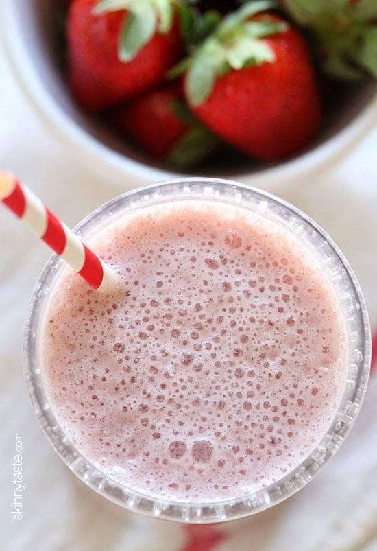 Roasted strawberries in this protein packed smoothie brings out their amazing natural flavor, made with creamy cottage cheese and added chia seeds – what a great way to start the day!