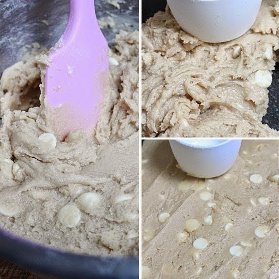 Red, White and Blue fruit "pizza" is more like a cookie bar, topped with cream cheese frosting and fruit – The perfect 4th of July dessert!