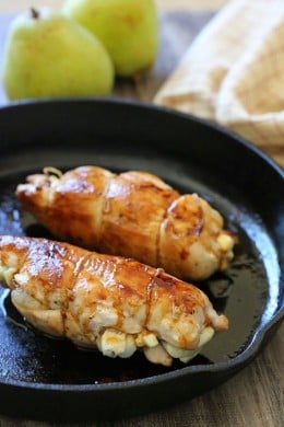 Roasted stuffed chicken breast is the perfect Fall dish, filled with a savory-sweet stuffing of prosciutto, pears, sage, brie and arugula. It's delicious with a salad on the side, but also can be served with roasted butternut squash or brussels sprouts to make it a meal. It also happens to be naturally gluten-free and low-carb.