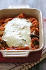 Spaghetti Squash Primavera is made with fresh vegetables simmered with a quick marinara sauce and topped with fresh mozzarella – easy, cheap, gluten-free and perfect for Meatless Mondays!