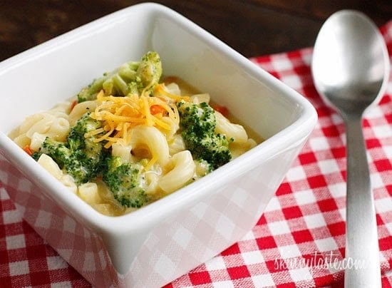 Skinny Macaroni and Cheese Soup with Broccoli