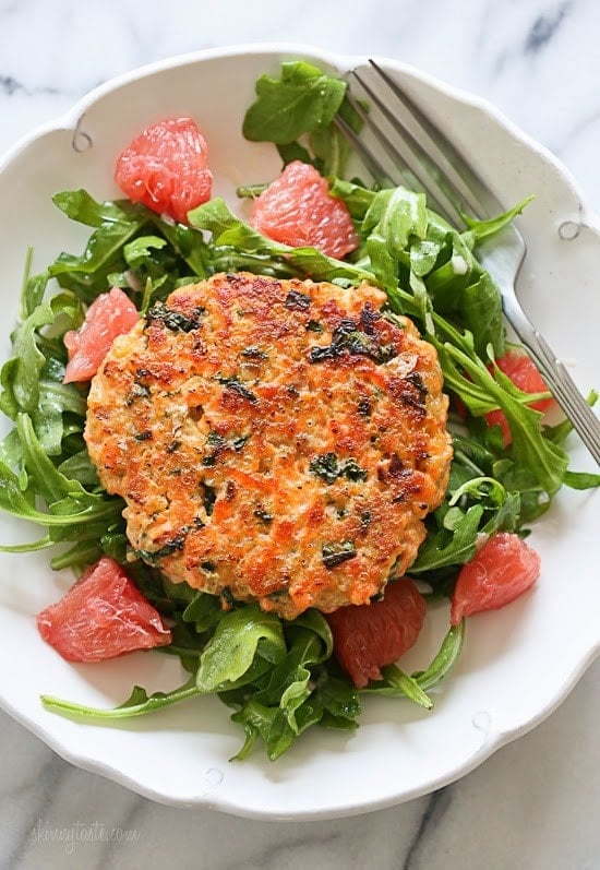These delicious, healthy Healthy Salmon Quinoa Burgers, made with wild salmon, quinoa, and kale are loaded with good-for-you omegas and tons of protein!