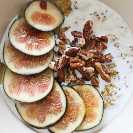 Overnight oats are so simple to make, I just soak the oats a few hours or overnight in any kind of milk along with chia seeds, then top with honey and figs. No cooking required!