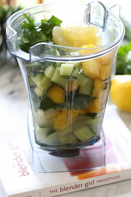 Cucumber, Parsley, Pineapple and Lemon Smoothie This dairy-free Cucumber, Parsley, Pineapple and Lemon Smoothie is great for alleviating inflammation, asthma and airborne allergies.