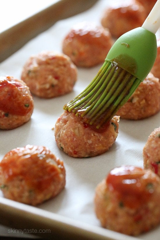 Sweet 'n Spicy Turkey Meatballs with Bacon and BBQ Sauce Sweet 'n Spicy Turkey Meatballs with Bacon and BBQ Sauce – perfect game day appetizer!