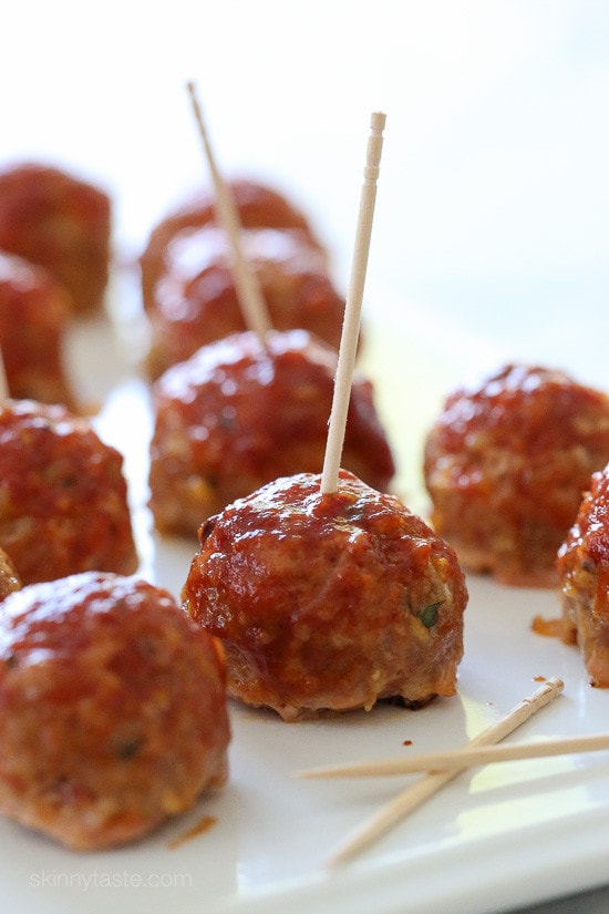Sweet 'n Spicy Turkey Meatballs with Bacon and BBQ Sauce Sweet 'n Spicy Turkey Meatballs with Bacon and BBQ Sauce – perfect game day appetizer!