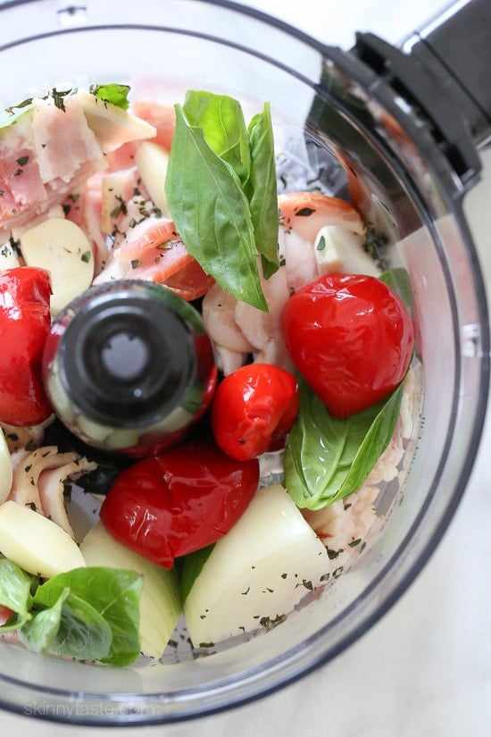 Sweet 'n Spicy Turkey Meatballs with Bacon and BBQ Sauce Sweet 'n Spicy Turkey Meatballs with Bacon and BBQ Sauce – perfect game day appetizer!