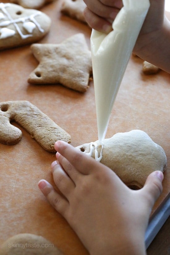 DIY Gingerbread Tree Ornaments DIY Gingerbread Tree Ornaments – make Christmas ornaments out of gingerbread cookies. A fun project to do with the kids!
