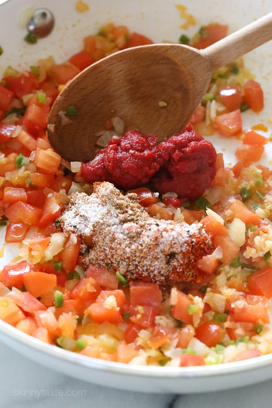 This Quick Mexican Brown Rice is the perfect side dish that goes with everything from tacos, enchiladas, refried beans –you name it!