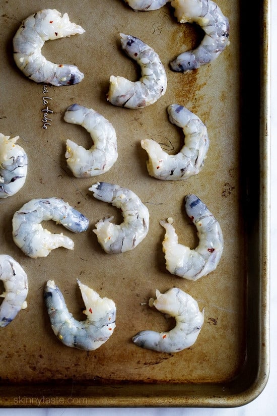 Easy Roasted Lemon-Garlic Shrimp One of the quickest and easiest ways to prepare shrimp is to roast them in the oven and simply drizzle with some olive oil, garlic and fresh lemon juice.