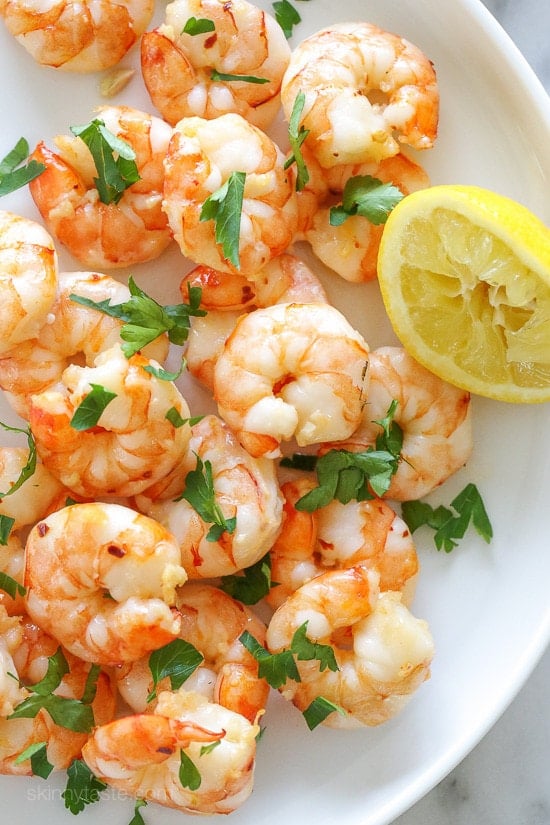 Easy Roasted Lemon-Garlic Shrimp One of the quickest and easiest ways to prepare shrimp is to roast them in the oven and simply drizzle with some olive oil, garlic and fresh lemon juice.