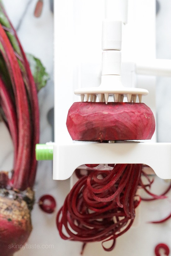 Raw Spiralized Beet & Mandarin Salad with Mint Raw Spiralized Beet & Mandarin Salad with Mint