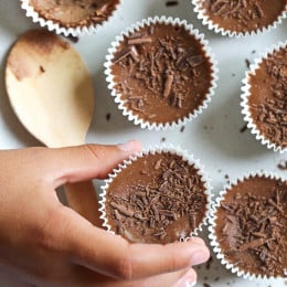 Delicious and creamy chocolate cheesecake made lighter than traditional cheesecake with just FIVE ingredients, so easy! These are SO good you won't be able to have just one... but since they are mini, two are totally acceptable!