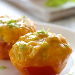 I swapped the bread for tomatoes in these quick and easy, low-carb stuffed tomato tuna melts made with tuna salad and melted cheddar. Perfect for lunch and a great way to use up those summer tomatoes!