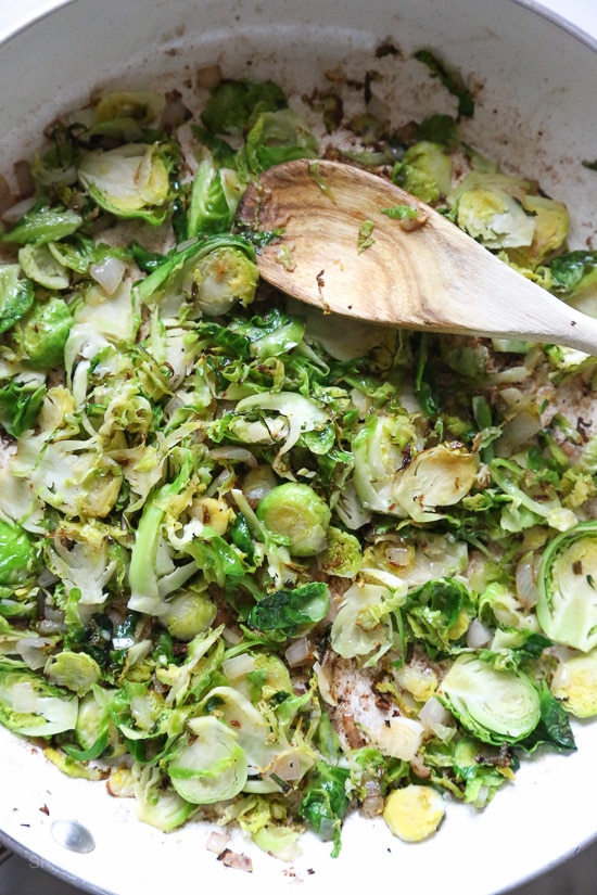 Spiralized parsnips make a wonderful pasta replacement in this spicy Autumn dish made with brussels sprouts and spicy chicken sausage.