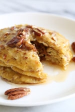 EASY, healthy flourless pancakes, made with only FOUR ingredients, nuts, ripe bananas and oats, plus a whole egg for a powerhouse of nutrition all in a quick breakfast! A perfect way to use up those ripe bananas.
