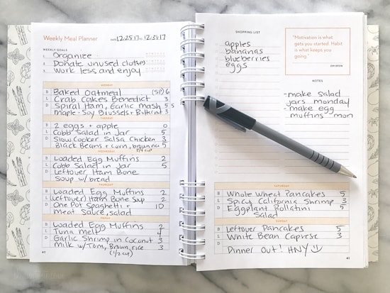 To help you jump start your goals for 2018, I am sharing another free 7-day meal plan including breakfast, lunch and dinner for the entire week! Say goodbye to the stress of meal planning and grocery list writing and hello to a week of delicious, pre-planned, well balanced Skinnytaste meals.