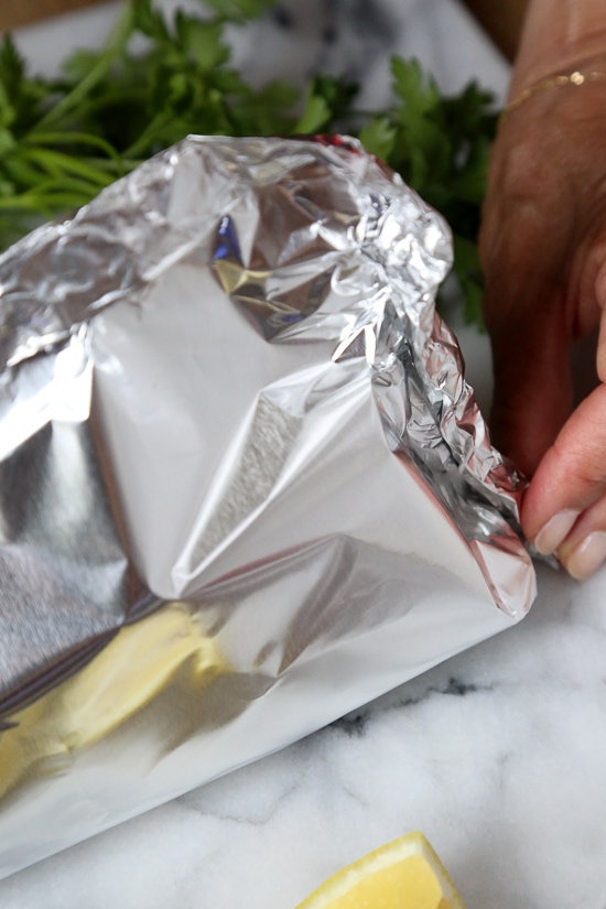 Shrimp Scampi Foil Packets are so fast and easy, perfect to make all summer long!