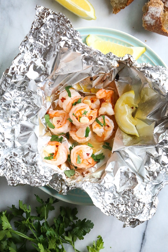 Shrimp Scampi Foil Packets are so fast and easy, perfect to make all summer long!